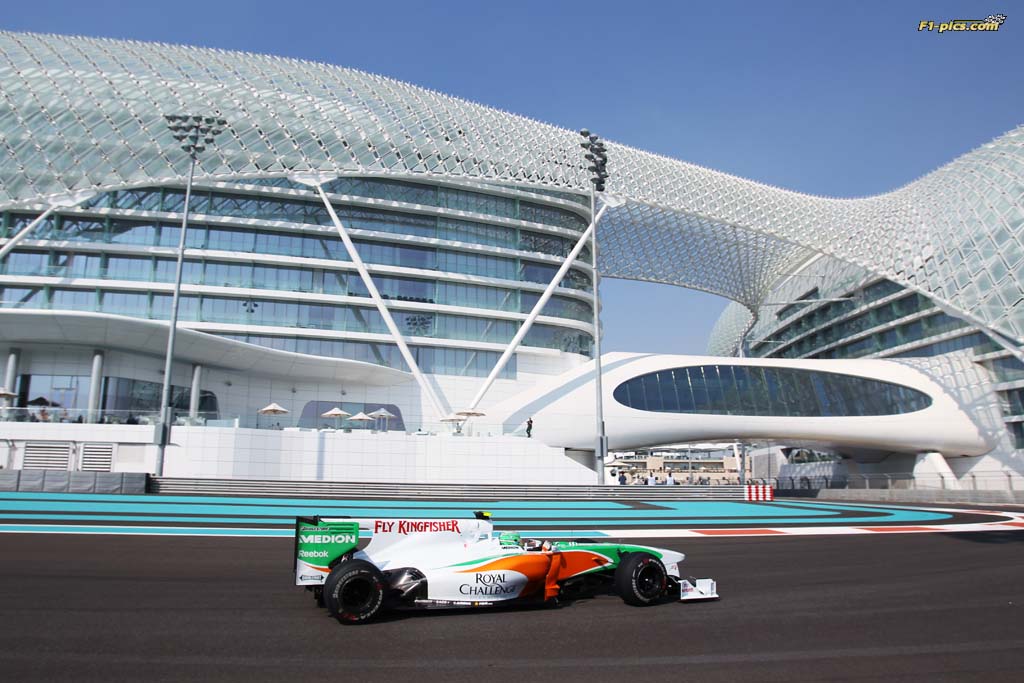 abudhabi2010-friday-liuzzi01.jpg (130.35 Kb)