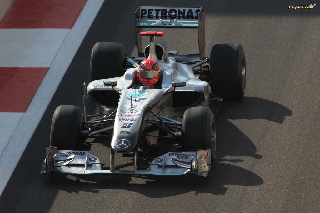 abudhabi2010-friday-schumacher01.jpg (96.18 Kb)