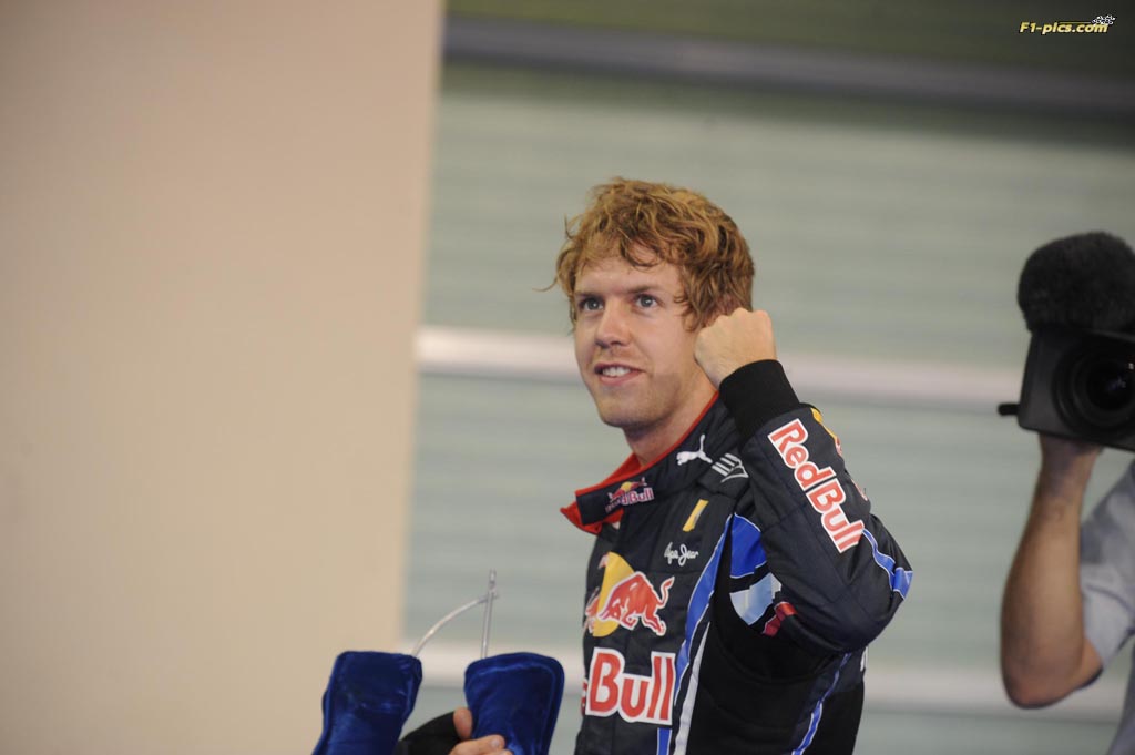 abudhabi2010-saturday-vettel03.jpg (64.45 Kb)