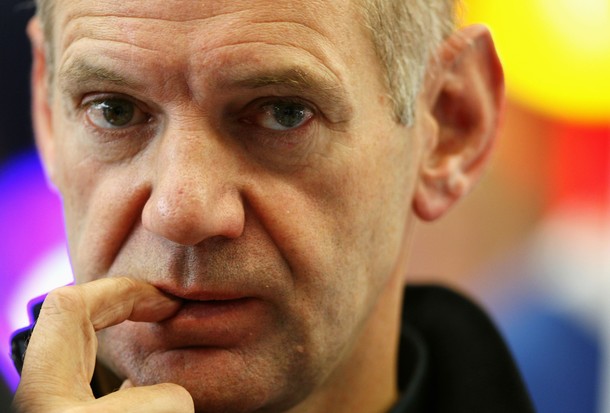 adrian-newey-thinking-bel10.jpg (.39 Kb)