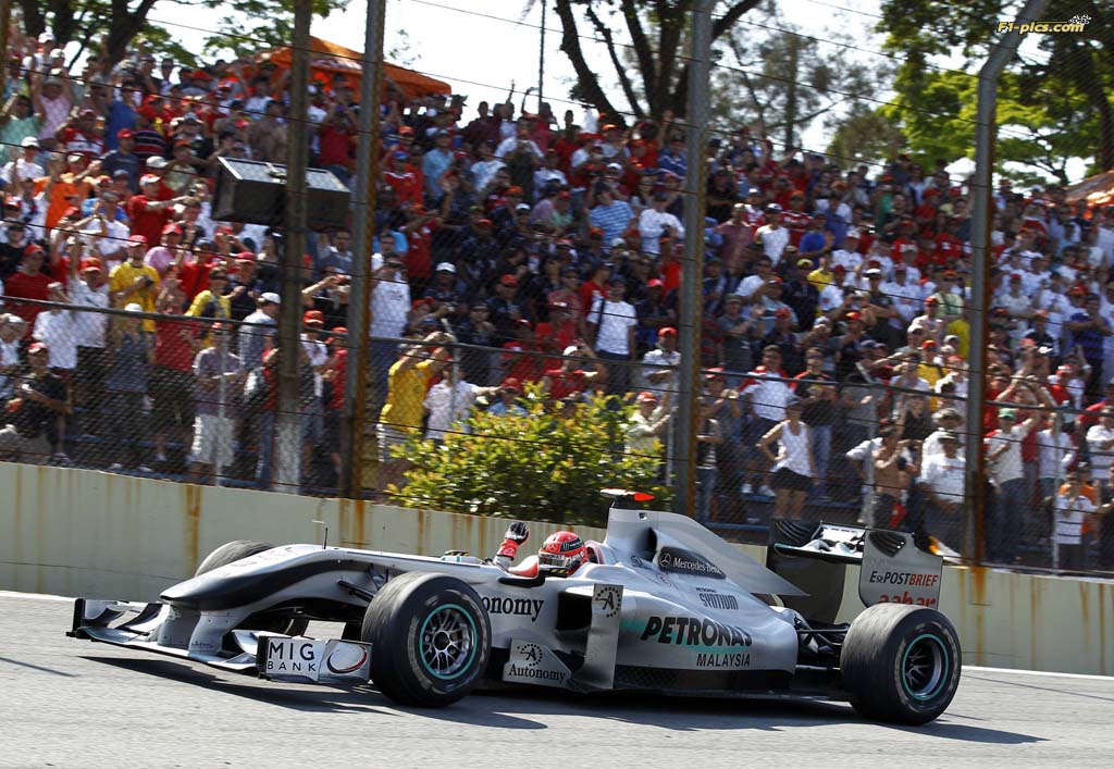 brazil2010-sunday-schumacher02.jpg (181.15 Kb)