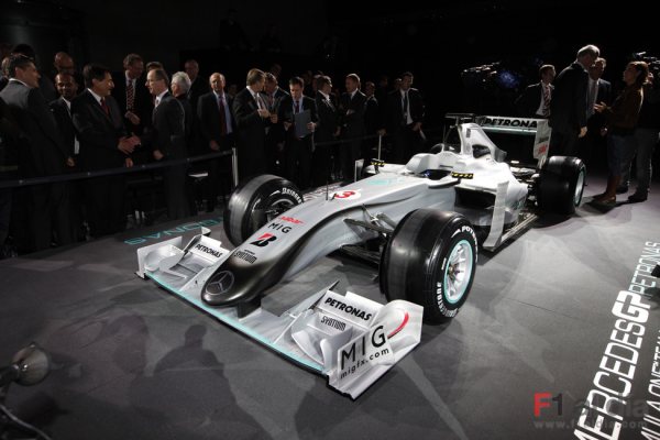 mercedes-gp.jpg (51.9 Kb)