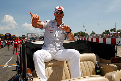 schumacher-jaga-drivers-parade-spa11.jpg (44.54 Kb)